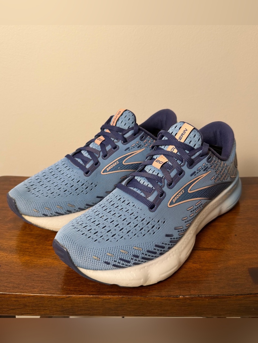 Brooks Glycerin 20 Women’s Size 9.5 B Blue Peach Running Shoes 1203691B478